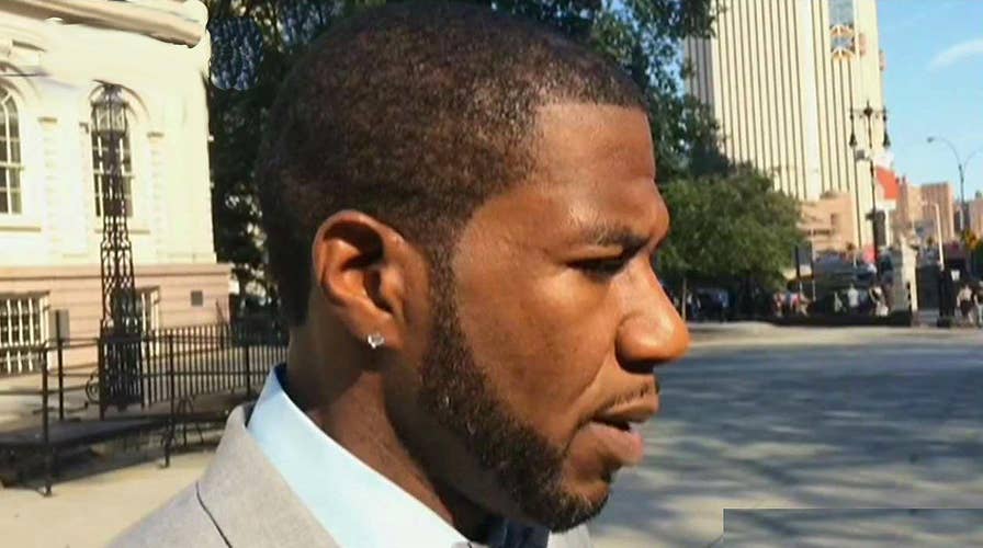 New York City councilmembers protest Pledge of Allegiance