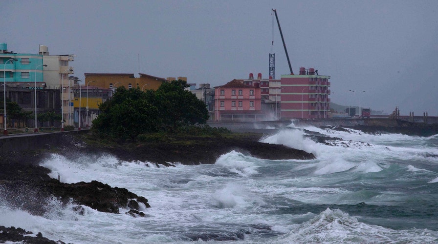 Hurricane Matthew slams Cuba, moves towards US