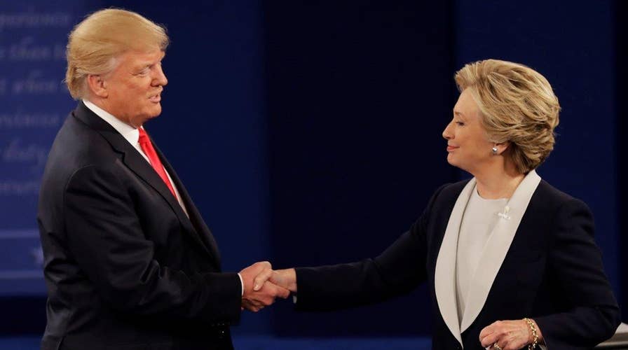 Poll: Clinton leads Trump in four way race