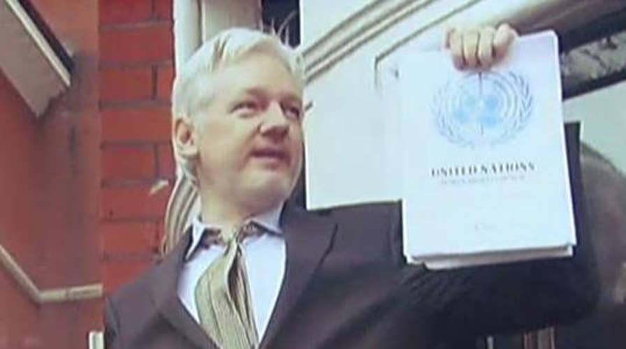 Report: Julian Assange's internet severed by Ecuador 