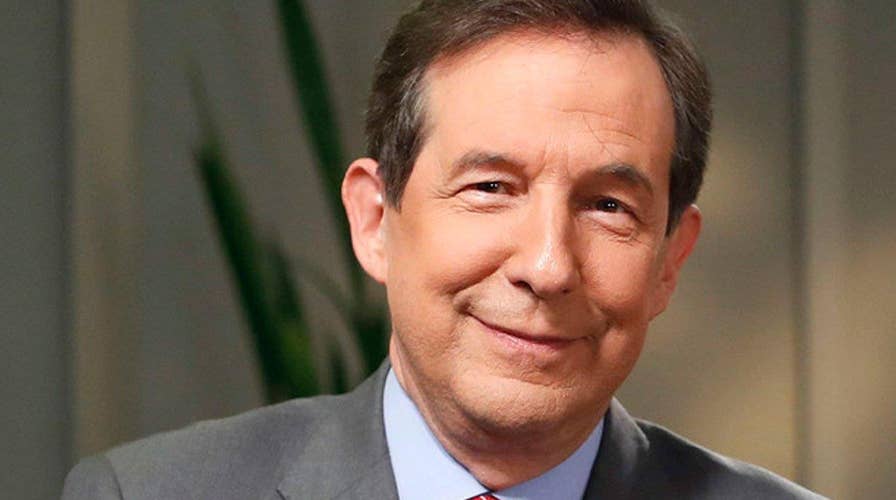 How did Chris Wallace handle the candidates?