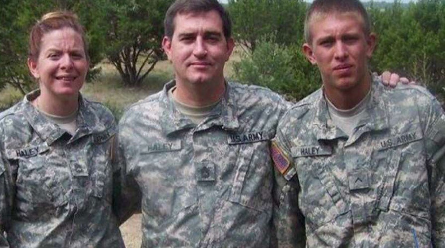 Thousands of soldiers required to repay enlistment bonuses