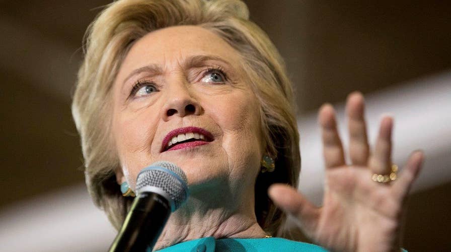 Clinton aides expressed shock as email scandal broke in 2015
