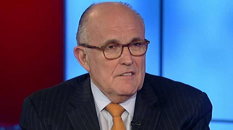 Giuliani: FBI did 'irresponsible' investigation on Clinton