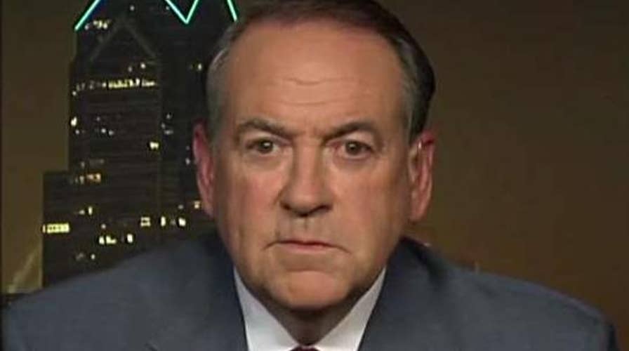 Huckabee: WikiLeaks revealed Clinton's 'criminal enterprise'