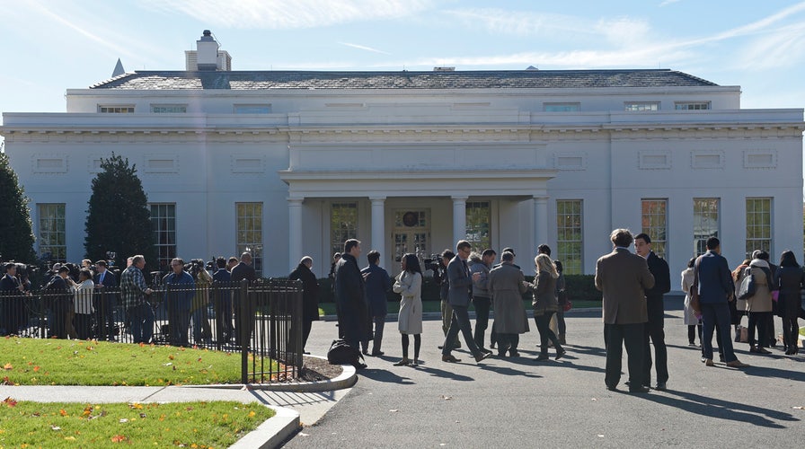 Obama, Trump meet to discuss transfer of power