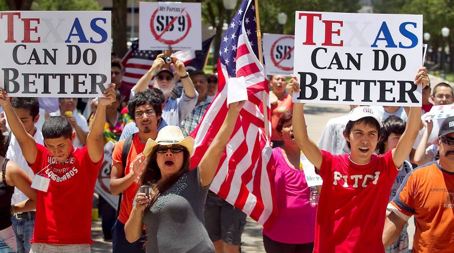 Sanctuary city mayors vow to fight Trump's deportation plans
