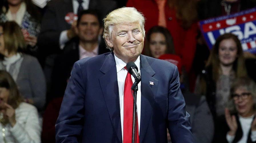 Trump returns to his element, holds rally for supporters