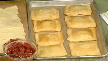 Cooking with 'Friends': Jennie Garth's Strawberry Pocket Pies