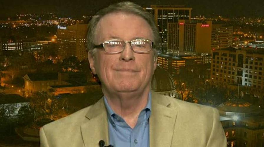 Prof: We need more outrage over Team Trump's Russian ties