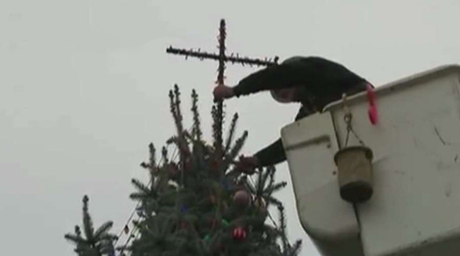 ACLU sues Indiana town over Christmas display cross