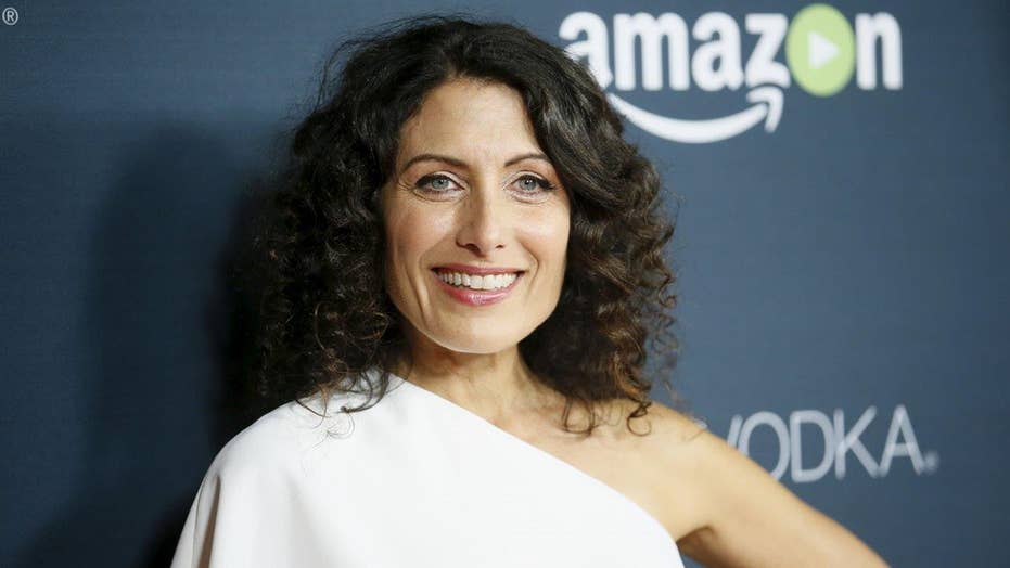 Lisa Edelstein measurement