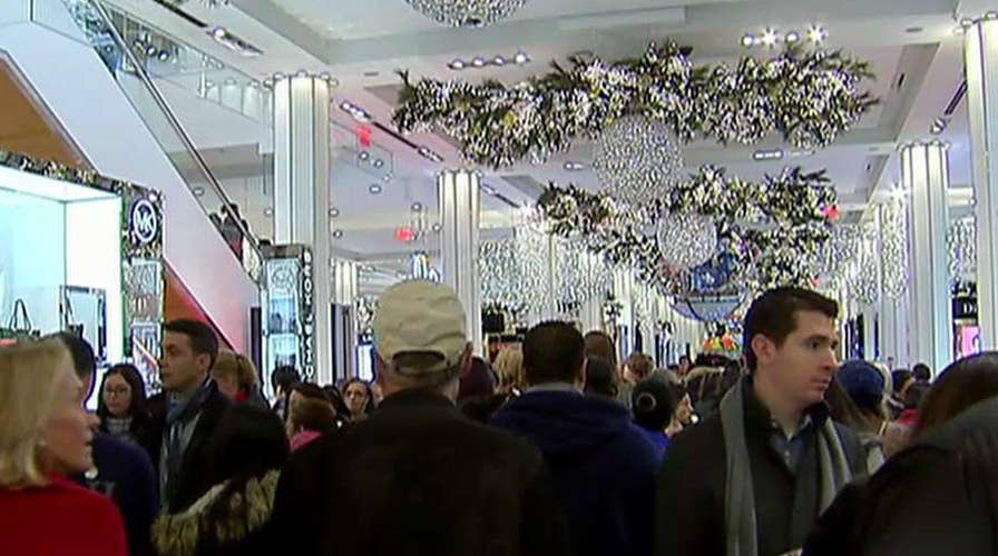 Holiday etiquette: Do's and don'ts of giving the right gift