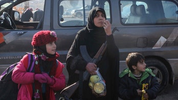 Aleppo evacuation nears its end amid heavy snow