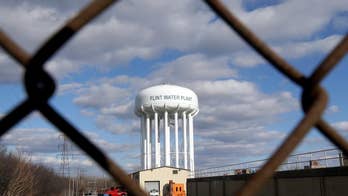 Flint mayor says water switch 'too risky' after lead crisis