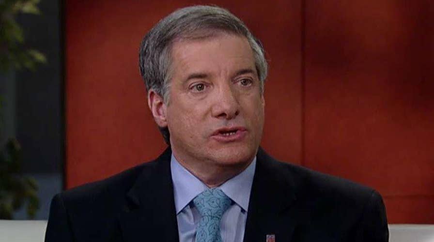 Security expert: Officers at airports can act as a deterrent