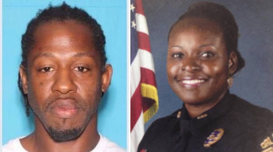Massive manhunt for suspect in shooting death of Florida cop