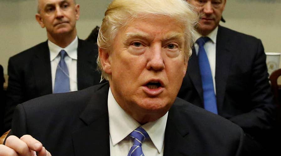 Trump lays out agenda in first meeting with business leaders