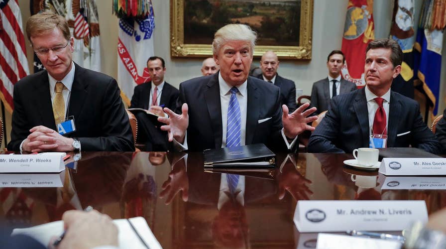Trump discusses regulation, taxes with business leaders