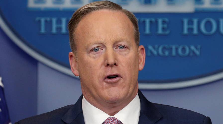 Sean Spicer: White House has right to correct the record