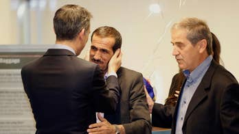 Federal judges to hear arguments defending Trump travel ban