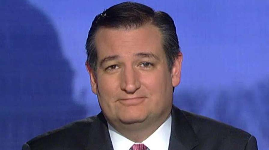 Cruz slams Warren's 'slanderous' charges against Sessions