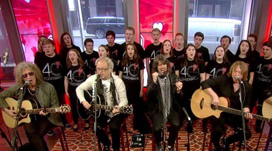 Foreigner sings 'I Want To Know What Love Is'