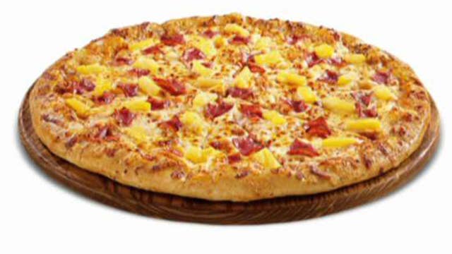 Iceland's president walks back banning pineapple pizza