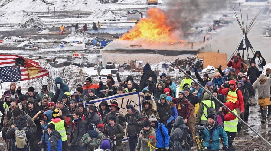 10 Dakota Access Pipeline protesters arrested