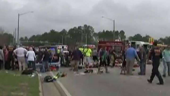 Vehicle plows into crowd at Mardi Gras parade in Alabama