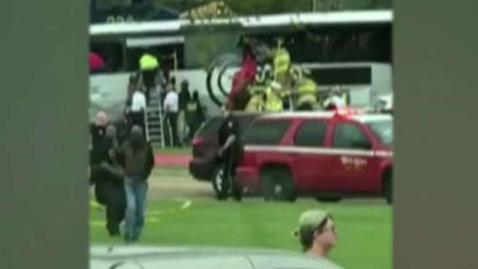 4 Killed Dozens Injured After Train Hits Charter Bus In Mississippi Fox News