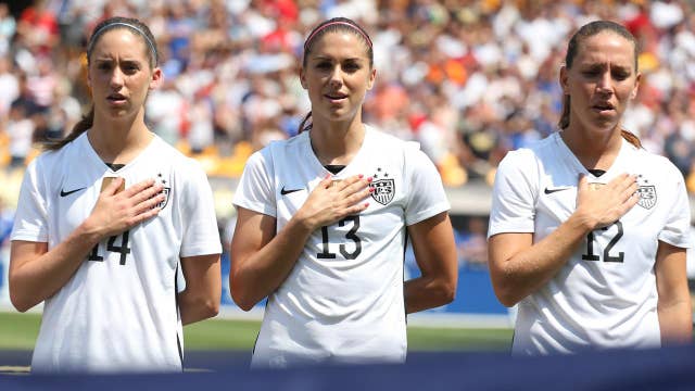 US Soccer players required to stand for nat’l anthem