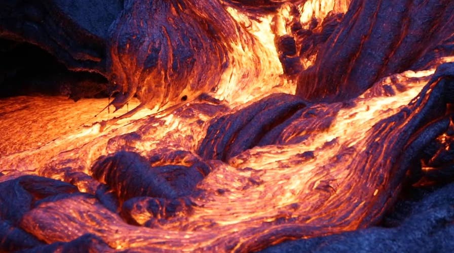 Lava flow filmed in blue hour makes for spectacular video