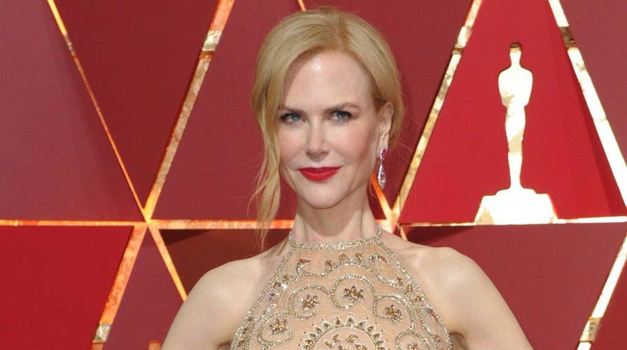 Nicole Kidman explains odd clap