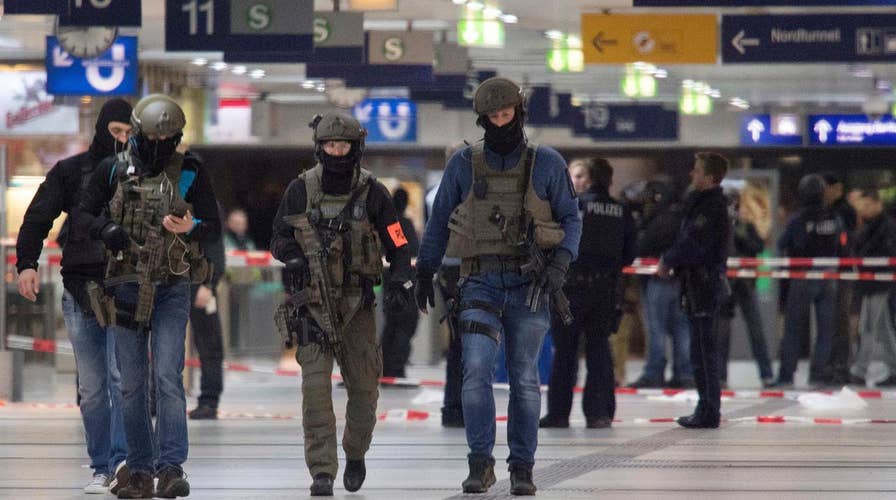 9 injured in ax attack at German train station