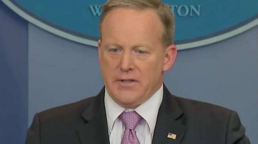 Spicer: US commanders have flexibility to fulfill mission