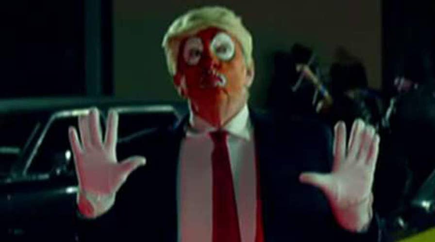 Snoop Dogg shoots clown dressed as Trump in music video