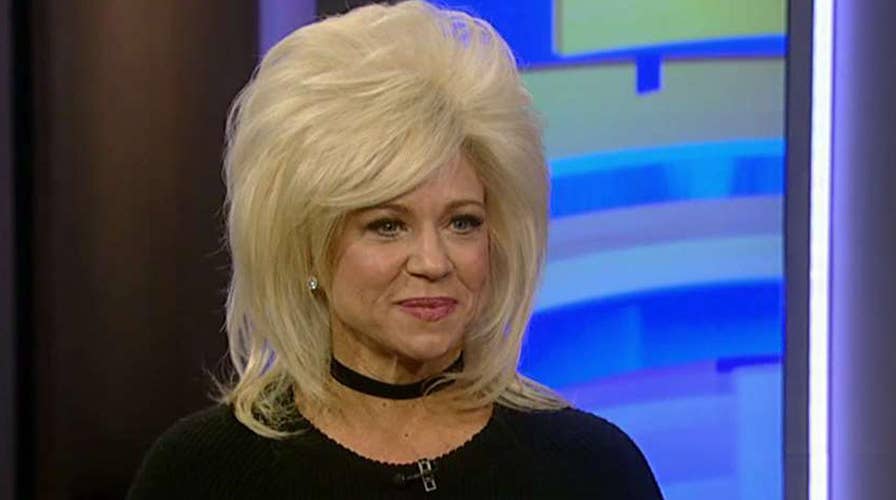 'Long Island Medium' Theresa Caputo talks overcoming grief
