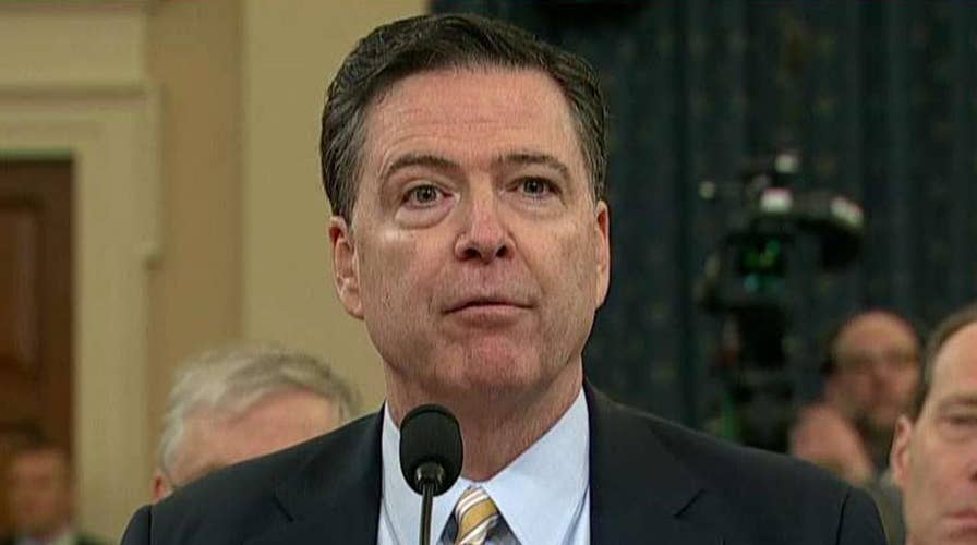 Comey Confirms FBI Probing Russia-Trump Team Links, Disputes Wiretap ...