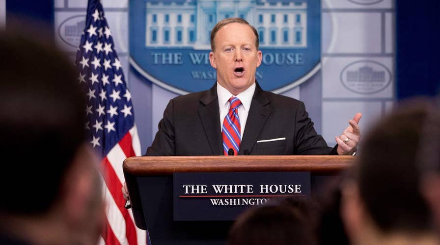 White House fired up over new Russia collusion questions