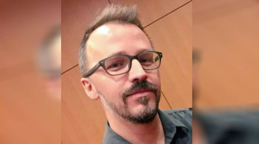 Professor shows disgust as soldier is given first class seat