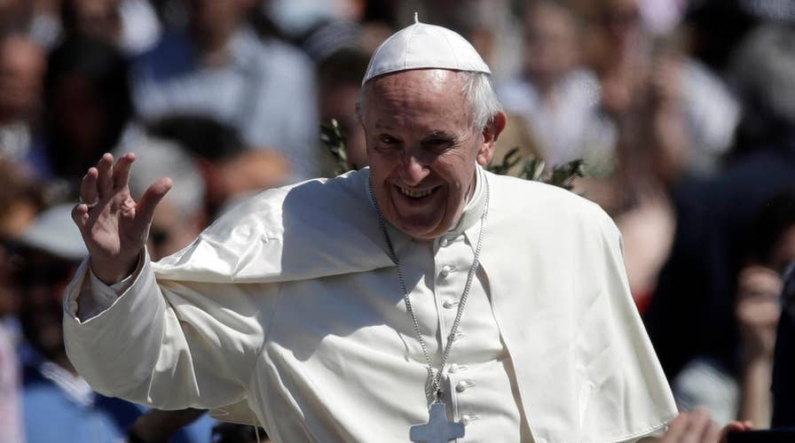 Pope Francis condemns Egypt attacks at Palm Sunday service