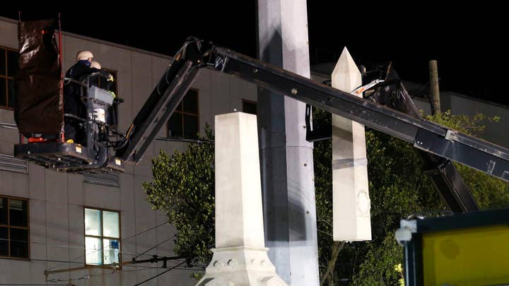 New Orleans Confederate memorial removed in dead of night