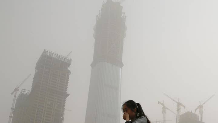 Sandstorm blankets China with dusty pollution