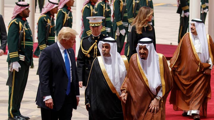 President Trump formally greeted in Saudi Arabia