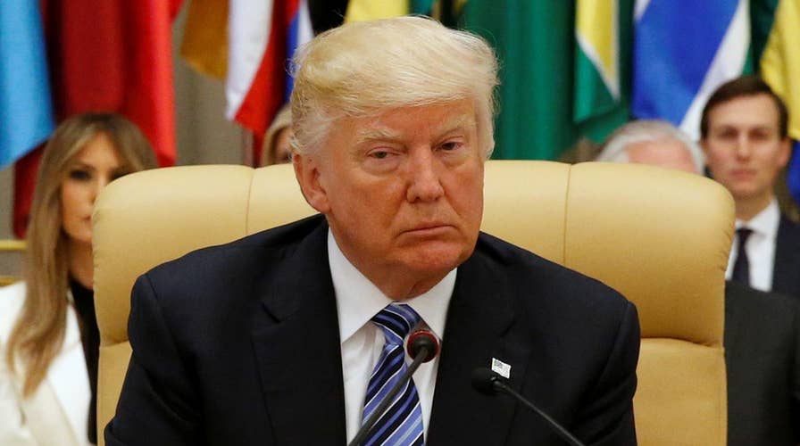 President Trump urges Arab leaders to fight extremism