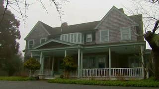 Legendary Grey Gardens estate for sale - Fox News