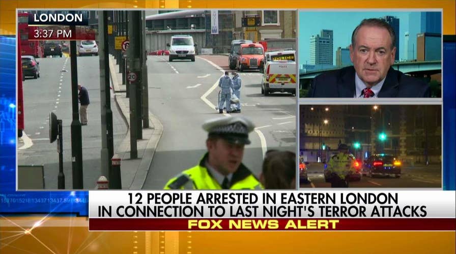 Mike Huckabee Reza aslan