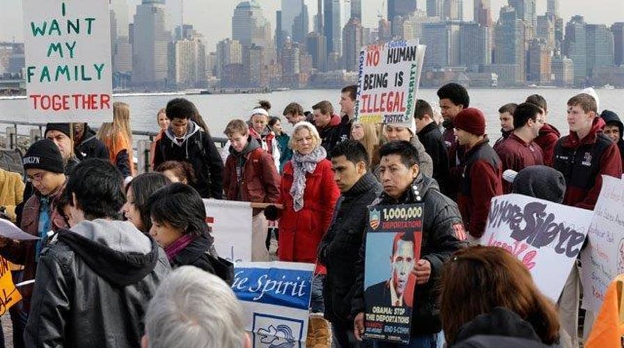 Immigrant rights groups set up hotline to counter ICE raids