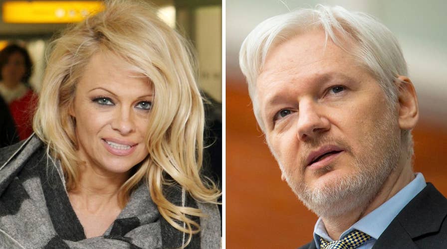 Pamela Anderson writes love letter for Julian Assange